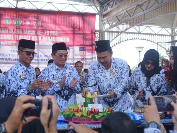 Peringatan Hari Ulang Tahun Ke-79 PGRI dan Hari Guru Nasional Tingkat Kota Banjarmasin - Sabtu 23 November 2024
