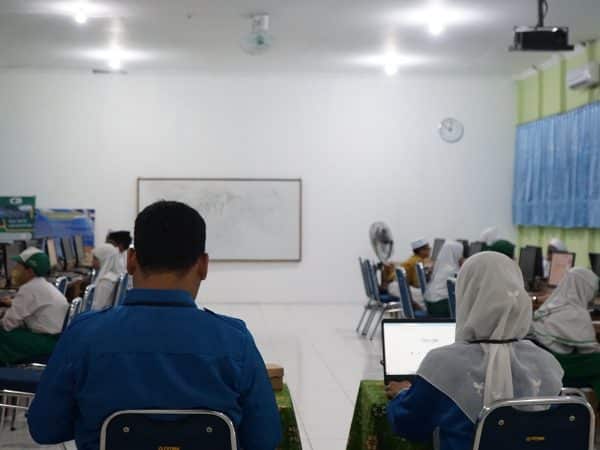 Pelaksanaan Olimpiade Madrasah Indonesia Tingkat Kota Banjarmasin Day-2 Rabu 10 September 2025