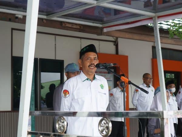 Upacara Bendera Dan Pembagian Piala,Senin 24 November 2025