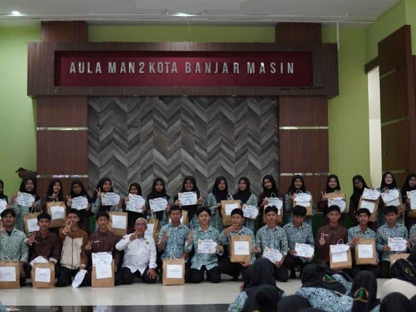 PEMBAGIAN HADIAH CLASSMEETING, SELASA 16 DESEMBER 2025